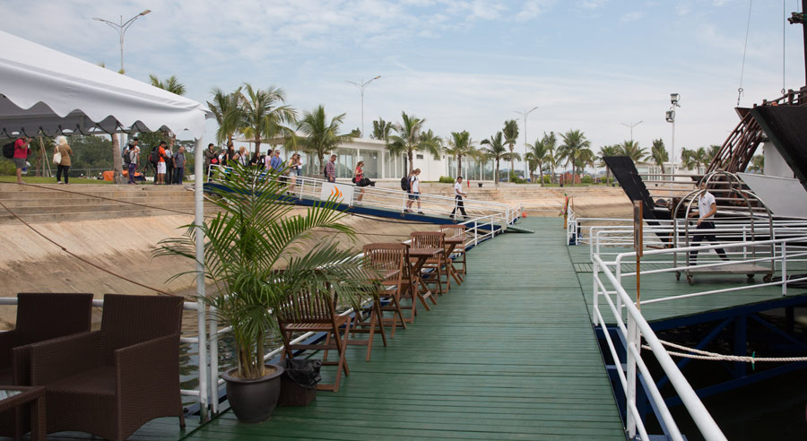 Pelican Cruise
