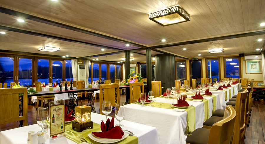Pelican Cruise